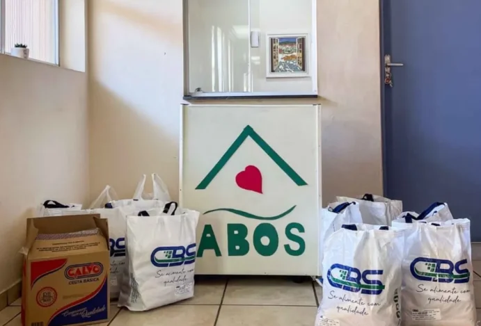 Solidariedade em ação: Yees! Realiza doação de alimentos à ABOS