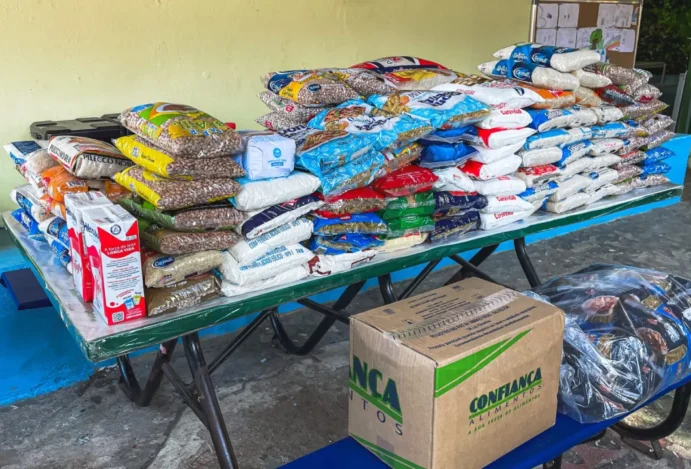 Solidariedade que aquece o coração: Arraiá da YEES! arrecada mais de 300 kg de alimentos